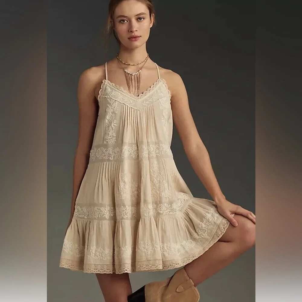 NWT By Anthropologie Embroidered Pintuck Mini Dress w/pockets 💕❤️sz Small - Picture 4 of 8